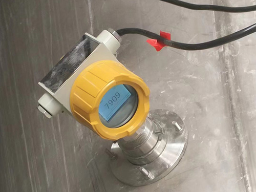 WKT-L-50ZS在线微波液体水分仪典型安装案例 WKT-L-50ZS在线微波液体水分仪典型安装案例