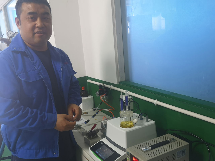 维科美拓为浙江新劲空调设备上门培训